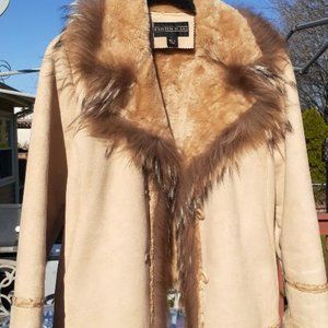 Stylish Faux Suede Jacket w/Fox Fur Trim